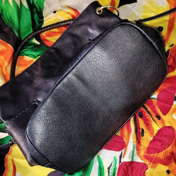 Black Shoulder Bag with Glossy Finish - Picture 4 of 8